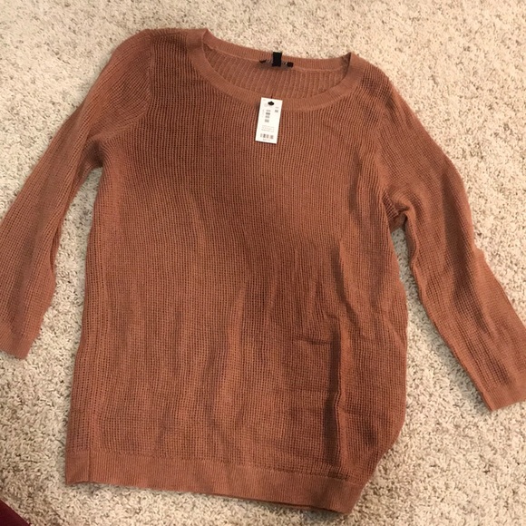 The limited sweater size medium - Picture 1 of 1
